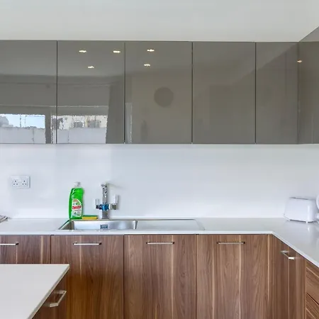 A Lovely 2br With Comfy Living Space & Balcony By 360 Estates Lejlighed