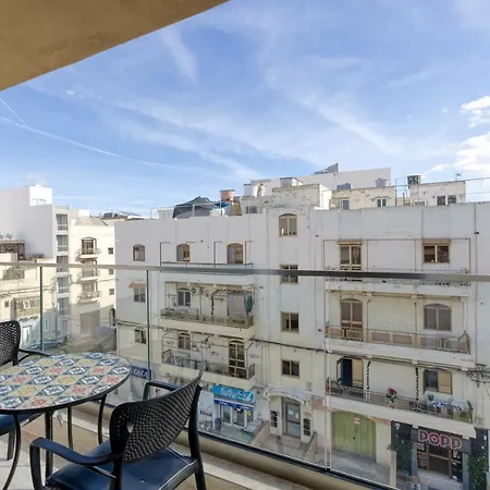 A Lovely 2br With Comfy Living Space & Balcony By 360 Estates Gzira