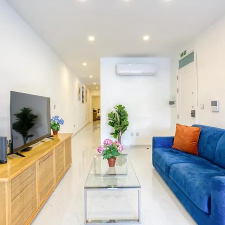 A Lovely 2br With Comfy Living Space & Balcony By 360 Estates *