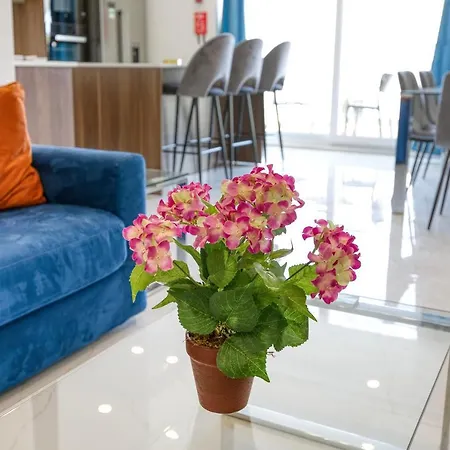 Lejlighed A Lovely 2br With Comfy Living Space & Balcony By 360 Estates *