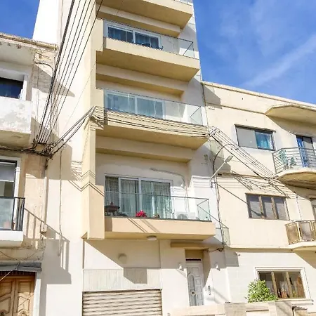 A Lovely 2br With Comfy Living Space & Balcony By 360 Estates
